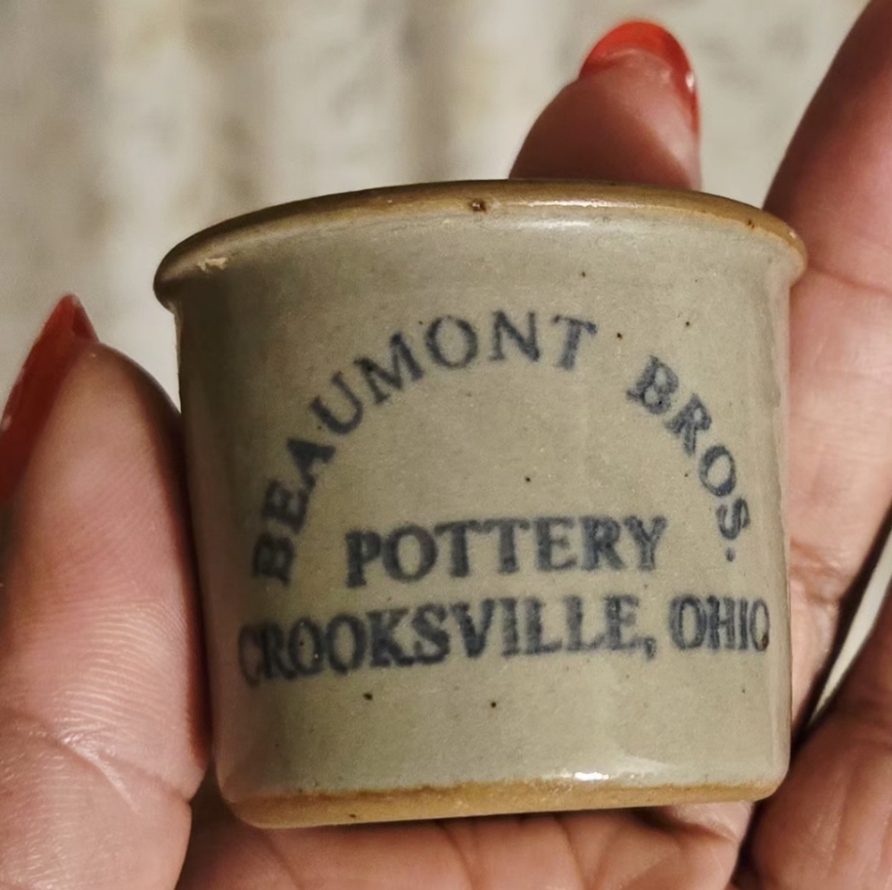 Beaumont Brothers Mini Pottery Crock